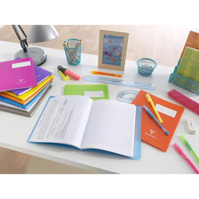 Clairefontaine 331025C - Heft ideal für die Schule, DIN A4, 16 Blatt, 90g, Lineatur 25 liniert mit Rand, Blau, 1 Stück