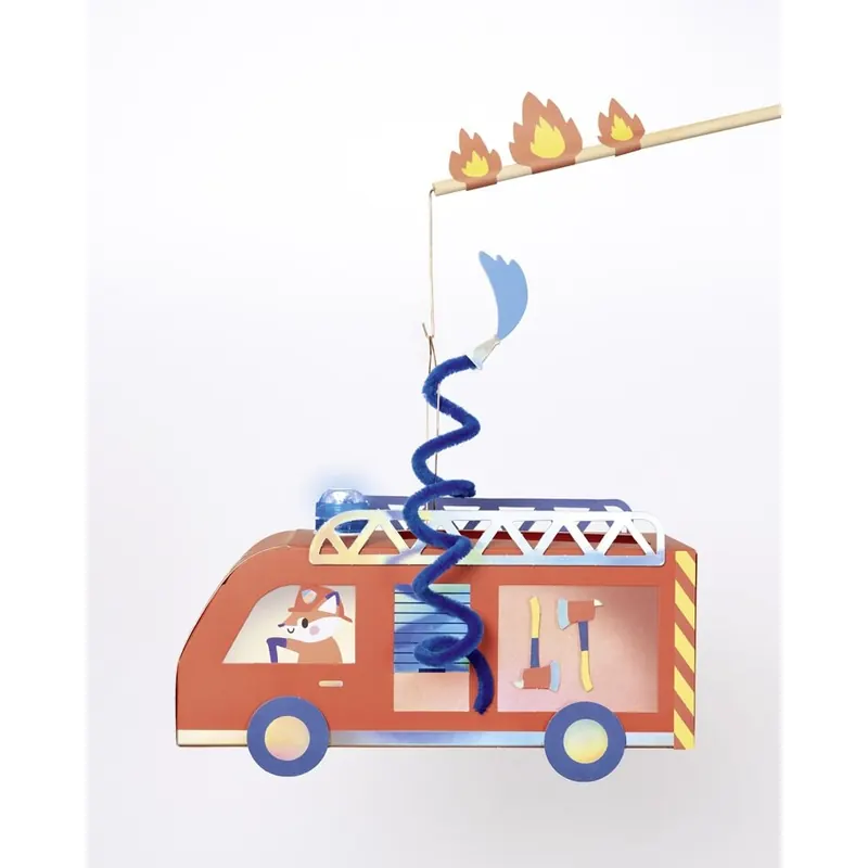 Folia 95306 - DIY Laterne Fire Engine - Laternen Bastelset, inklusive Vorlagebogen mit Bastelanleitung, zum Selbstgestalten,ideal für den nächsten Laternenlauf